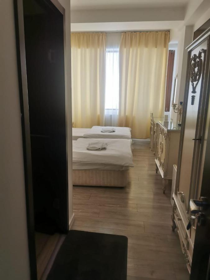 Nevis Fundeni Ξενοδοχείο Βουκουρέστι Εξωτερικό φωτογραφία
