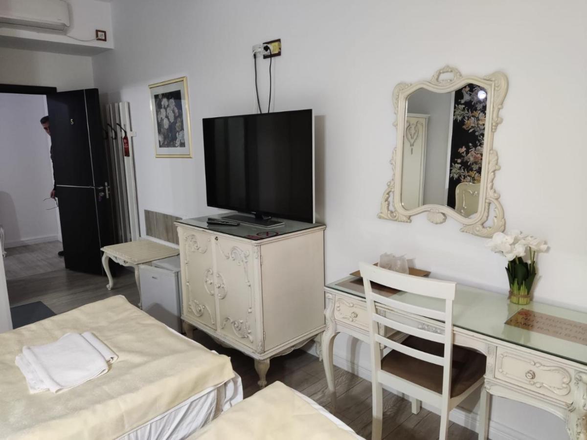 Nevis Fundeni Ξενοδοχείο Βουκουρέστι Εξωτερικό φωτογραφία