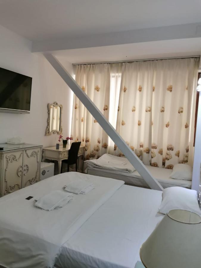 Nevis Fundeni Ξενοδοχείο Βουκουρέστι Εξωτερικό φωτογραφία
